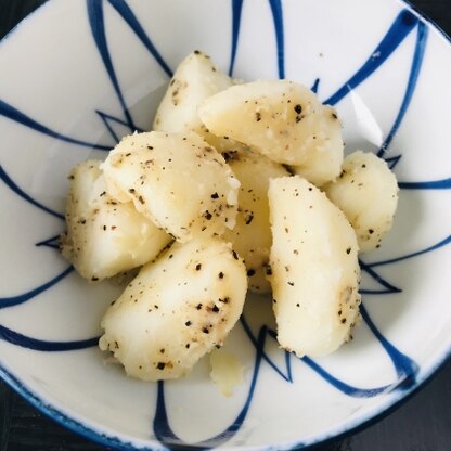 料理をする時の時間短縮はとても大事ですね。
簡単にホクホクで美味しいこふきいもが出来ました。